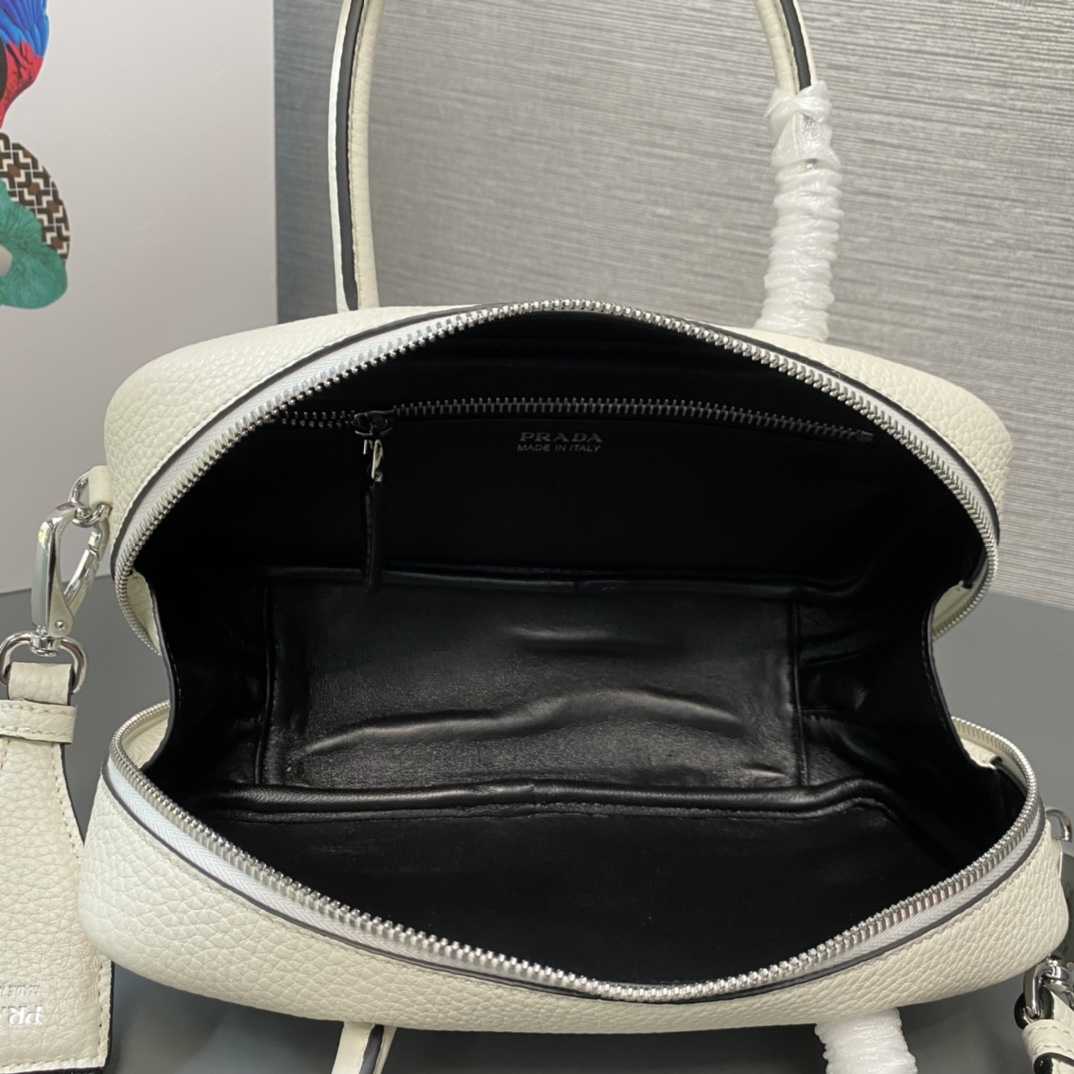 Prada Leather Bag Tote Shoulder Bag White 1BB102